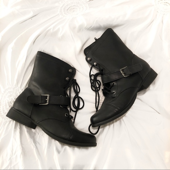 Combat boots - Picture 1 of 3